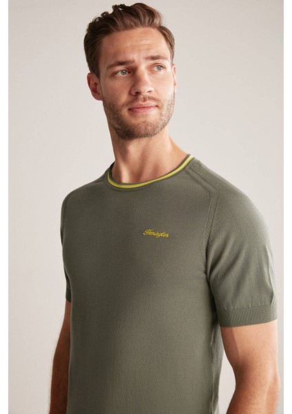 Nakış Logolu Yaka Detaylı Haki Triko T-Shirt