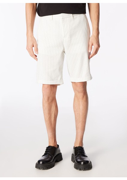 Ekru Erkek Basic Çizgili Bermuda Şort F4SM-SHT 0737