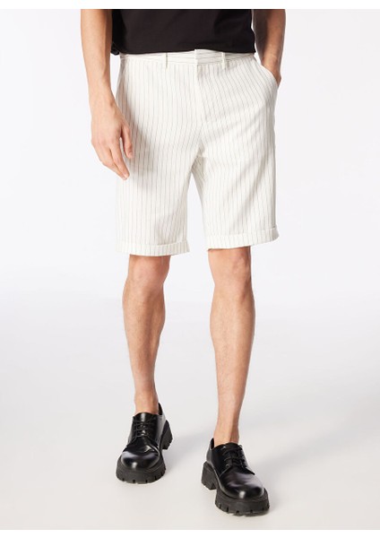 Ekru Erkek Basic Çizgili Bermuda Şort F4SM-SHT 0737