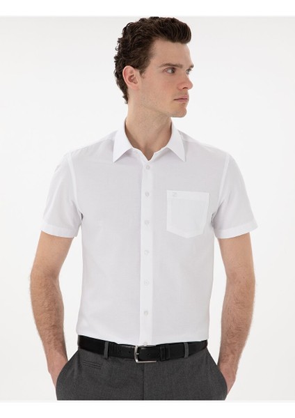 Beyaz Basic Regular Fit Kısa Kollu Cepli Gömlek