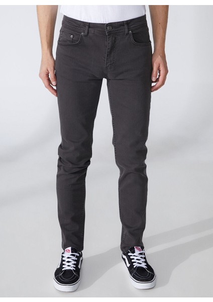 Siyah Erkek Düz Paça Slim Fit Denim Pantolon FM23S26PDCARBON