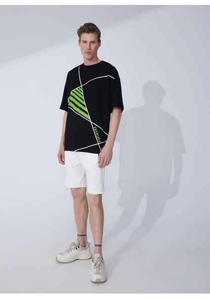 O Yaka Düz Siyah Erkek T-Shirt Parısı modelleri