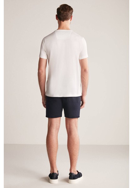 Bisiklet Yaka Beyaz Basic T-Shirt indirimleri