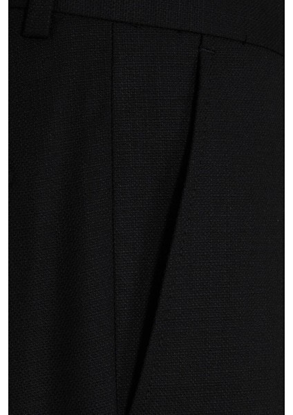 Siyah Regular Fit Düz Yandan Cep Kumaş Pantolon