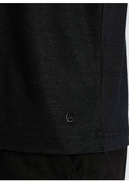 Saf Keten Siyah Bisiklet Yaka T-Shirt