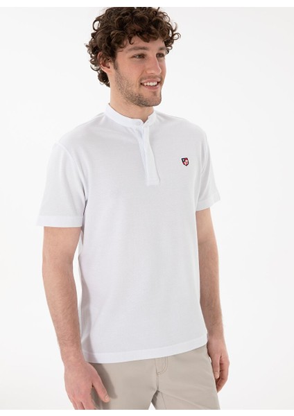 Erkek Regular Fit Hakim Yaka Beyaz Basic Tişört fırsatları