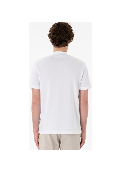 Erkek Regular Fit Hakim Yaka Beyaz Basic Tişört