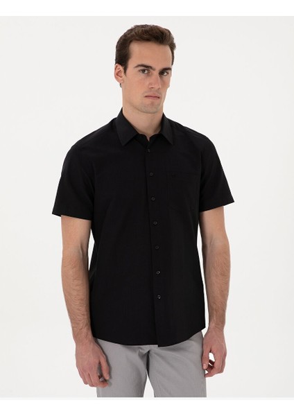 Siyah Basic Regular Fit Kısa Kollu Cepli Gömlek