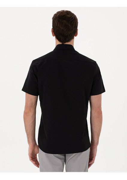Siyah Basic Regular Fit Kısa Kollu Cepli Gömlek