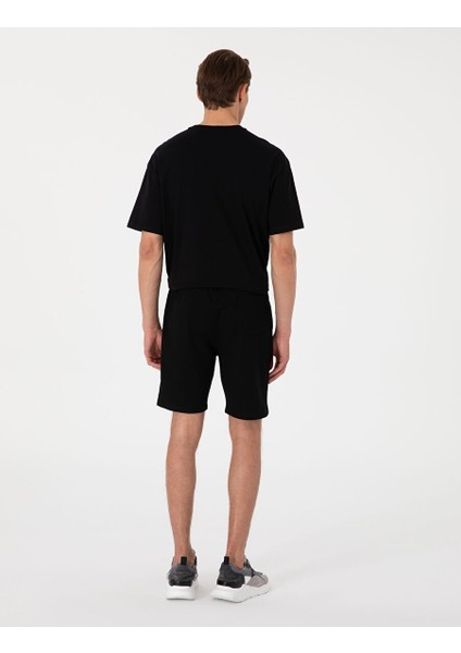 Siyah Regular Fit Örme Şort