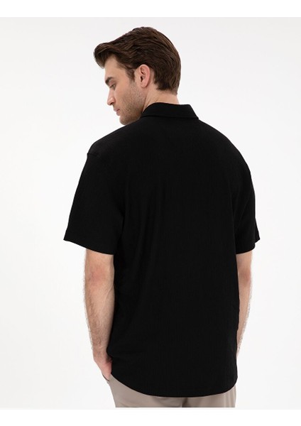 Siyah Comfort Fit Rahat Giyilebilir Kısa Kollu Gömlek indirimleri