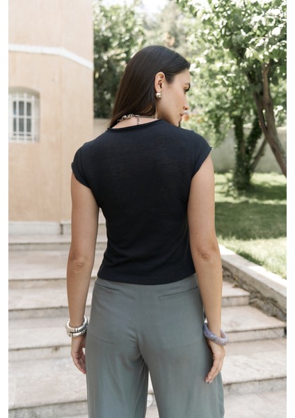 Kensal Dar Kesim Siyah T-Shirt fırsatları