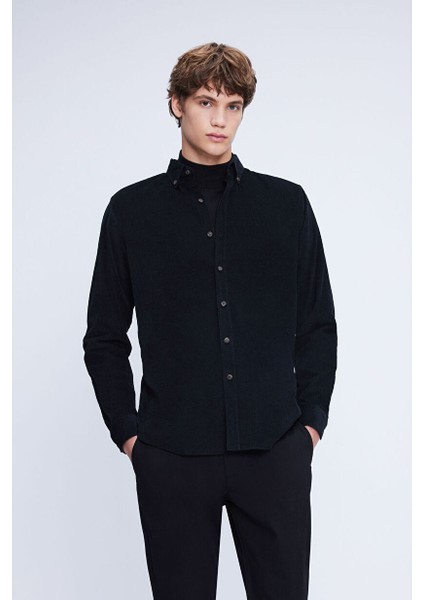 Siyah Slim Fit 100% Pamuklu Düğmeli Yaka Uzun Kollu Klasik Gömlek