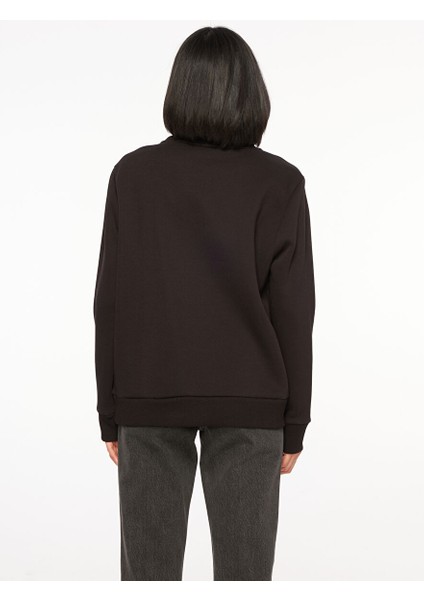 Siyah Kadın Bisiklet Yaka Relaxed Fit Nakışlı Sweatshirt D3WL-SWT15