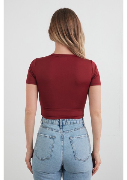 Basic Yarım Fermuarlı Dalgıç Kumaş Crop Tişört fırsatları