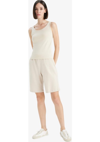 Regular Fit Beli Lastikli Düz Paça Bermuda Şort N7439AZ25HS fiyatları