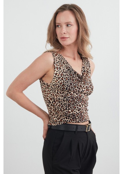Leopar Desenli Drapeli Degaje Yaka Bluz