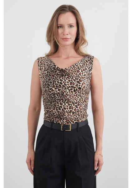 Leopar Desenli Drapeli Degaje Yaka Bluz
