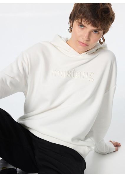 Ekru Kadın Kapüşon Normal Nakışlı Sweatshirt M4WL-SWT-1974