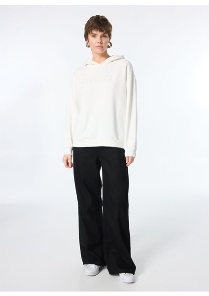Ekru Kadın Kapüşon Normal Nakışlı Sweatshirt M4WL-SWT-1974