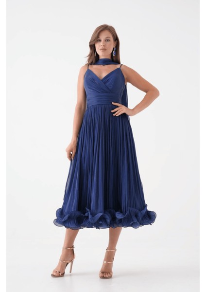 Kırinkıl Saten Kumaş Askılı Midi Boy Elbise - Lacivert fiyatları