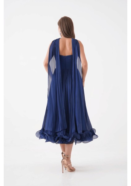 Kırinkıl Saten Kumaş Askılı Midi Boy Elbise - Lacivert indirimleri