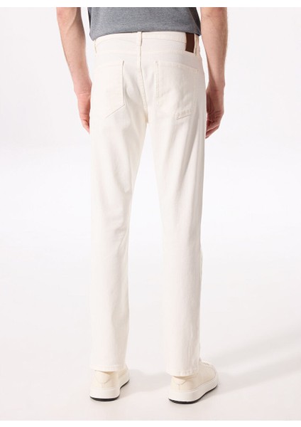 Kırık Beyaz Erkek Düz Paça Slim Fit Denim Pantolon F4SM-PNT 110 indirimleri