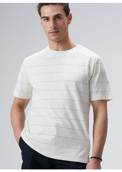 Ekru Erkek Comfort Fit T-Shirt 1094370 fiyatları