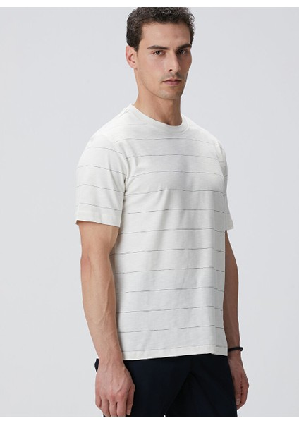 Ekru Erkek Comfort Fit T-Shirt 1094370 fırsatları