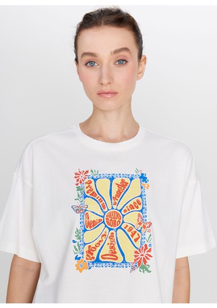 Ekru Kadın Loose Fit T-Shirt W2510751102-GRAFIK Logo Loose T-Shi