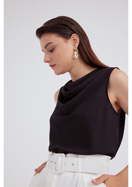 Degaje Yaka Kolsuz Bluz - Siyah fırsatları