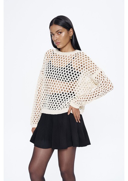 Ajur Detaylı Ince Triko Krem fırsatları