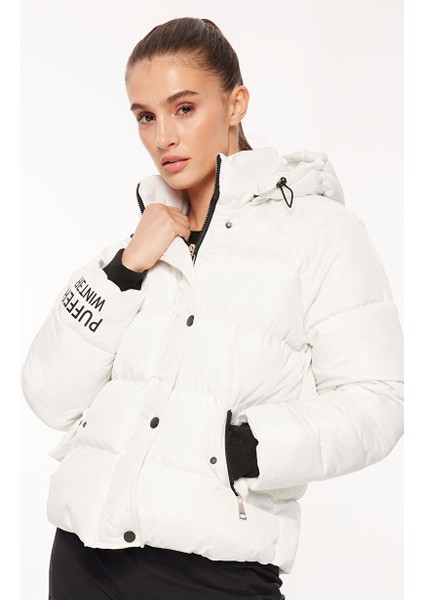 Beyaz Kadın Mont MONT10008BEYAZ fiyatları