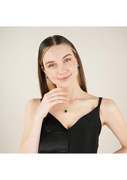 Elara Kolye