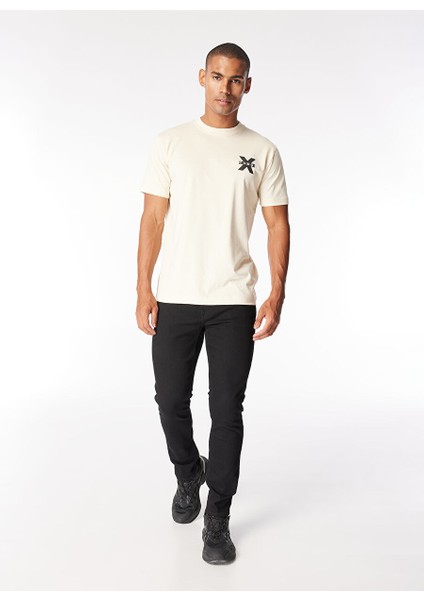 Bisiklet Yaka Kırık Beyaz Erkek T-Shirt UMP24057TS fiyatları