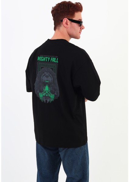 Mıghty Fall-Oversize Tişört | Sırt Baskılı – Minimal Göğüs Desenli Unisex Tshirt