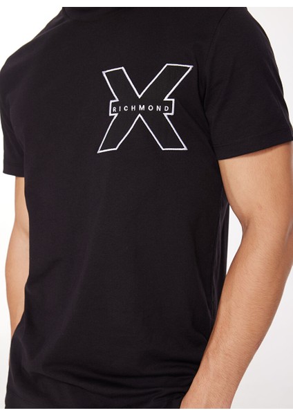 Bisiklet Yaka Siyah Erkek T-Shirt UMA23010TS fırsatları