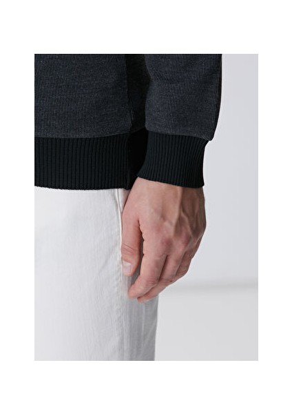 Siyah Erkek Fermuarlı Slim Fit Düz Sweatshirt 1091891