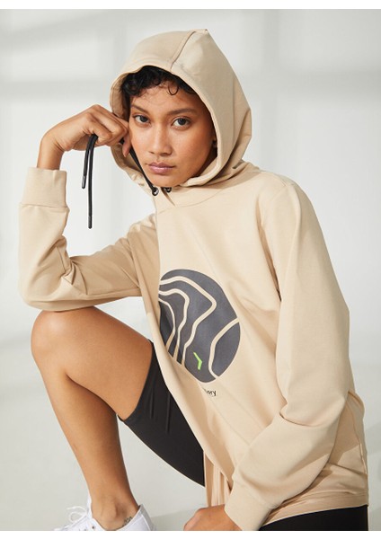 W-Alves Bej Kapüşon Yaka Relaxed Fit Nakışlı Kadın Sweatshirt
