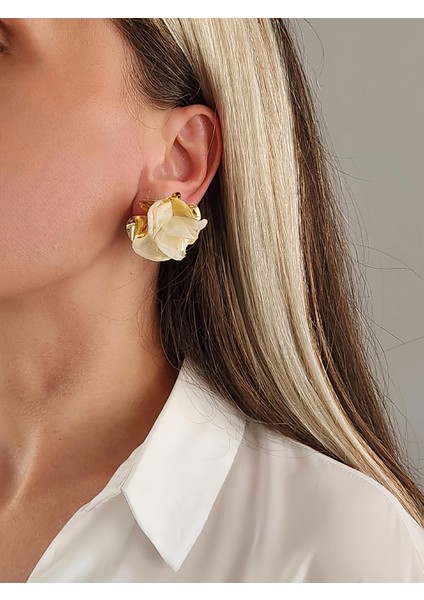 Dokulu Taç Yaprak Çiçek Tül Model Küçük Boy Küpe