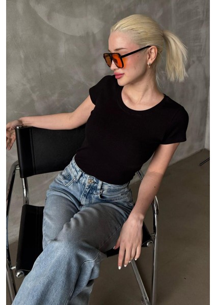 Siyah Geniş Yaka Fittili Basic Kadın T-Shirt MG2293 fırsatları