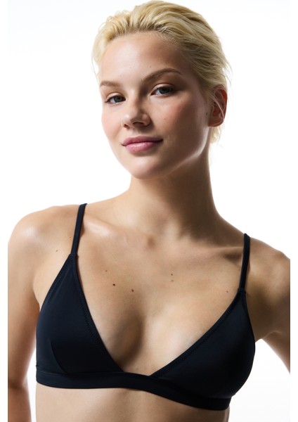 Siyah Üçgen Bikini Üstü fiyatları