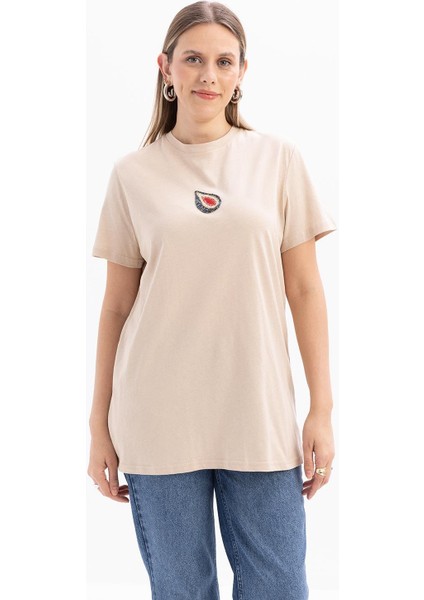 Bej-Kısa Kollu Nakış Detaylı Süprem Tshirt