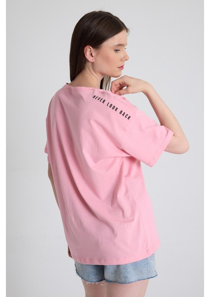 Pembe Omuz Yazı Baskılı %100 Pamuk Oversize Tişört 2150-30M