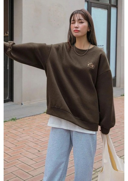 Kadın Kahverengi Arid Mountain Baskılı 0 Sıfır Yaka Oversize Salaş Bol Kesim Polar Sweatshirt fiyatları