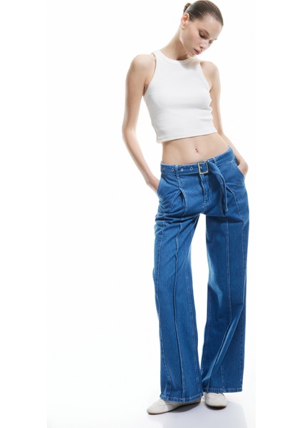 Yeni Sezon Geniş Paça Kemer Detaylı Pileli Pamuklu Jean Pantolon - Wide Leg Jeans