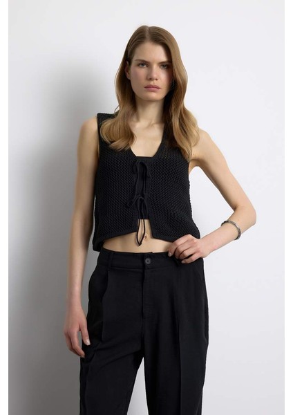 Yeni Sezon Regular Fit V Yaka Önden Bağlamalı Bluz modelleri