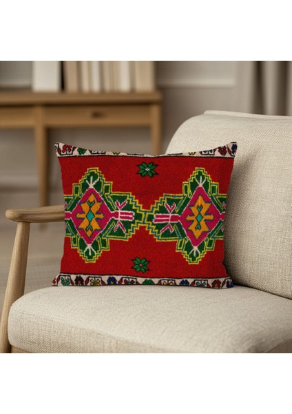 Anadolu El Dokuma Stilinde Çift Taraflı 43X43 cm Kilim Desenli Kırlent Kılıfı