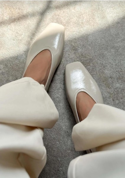 Soft Kırışık Mat Vegan Deri Küt Burun Düz Taban Kadın Babet fiyatları