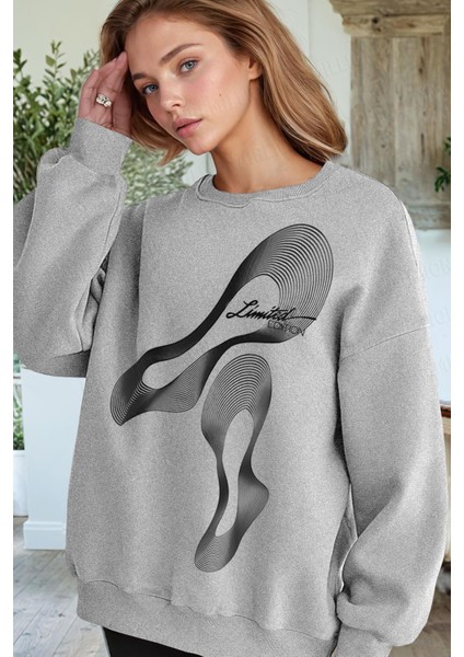 Kadın Gri Limited Baskılı 0 Sıfır Yaka Oversize Salaş Bol Kesim Polar Sweatshirt fiyatları